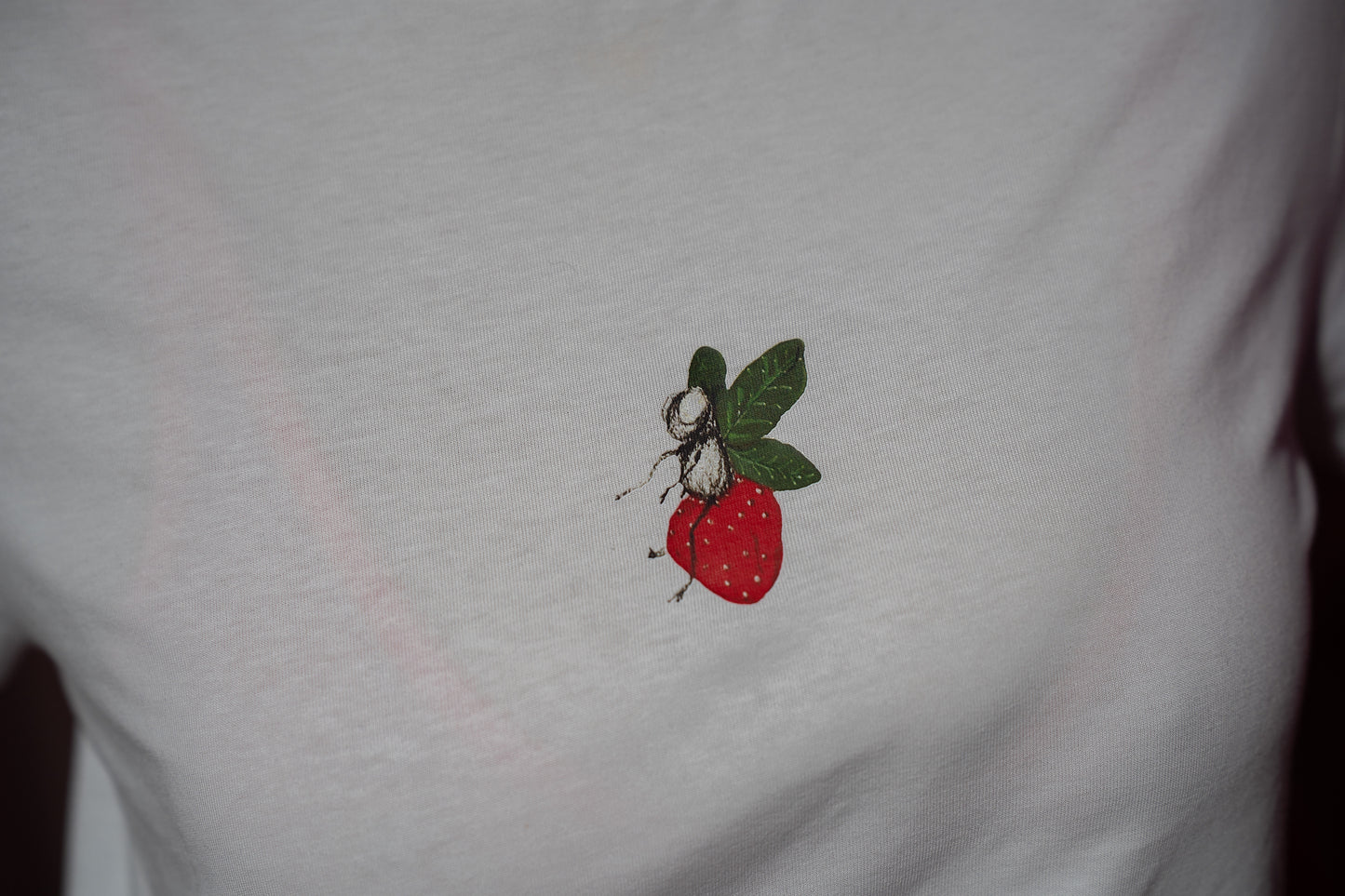 Women'a T-Shirt Strawberry