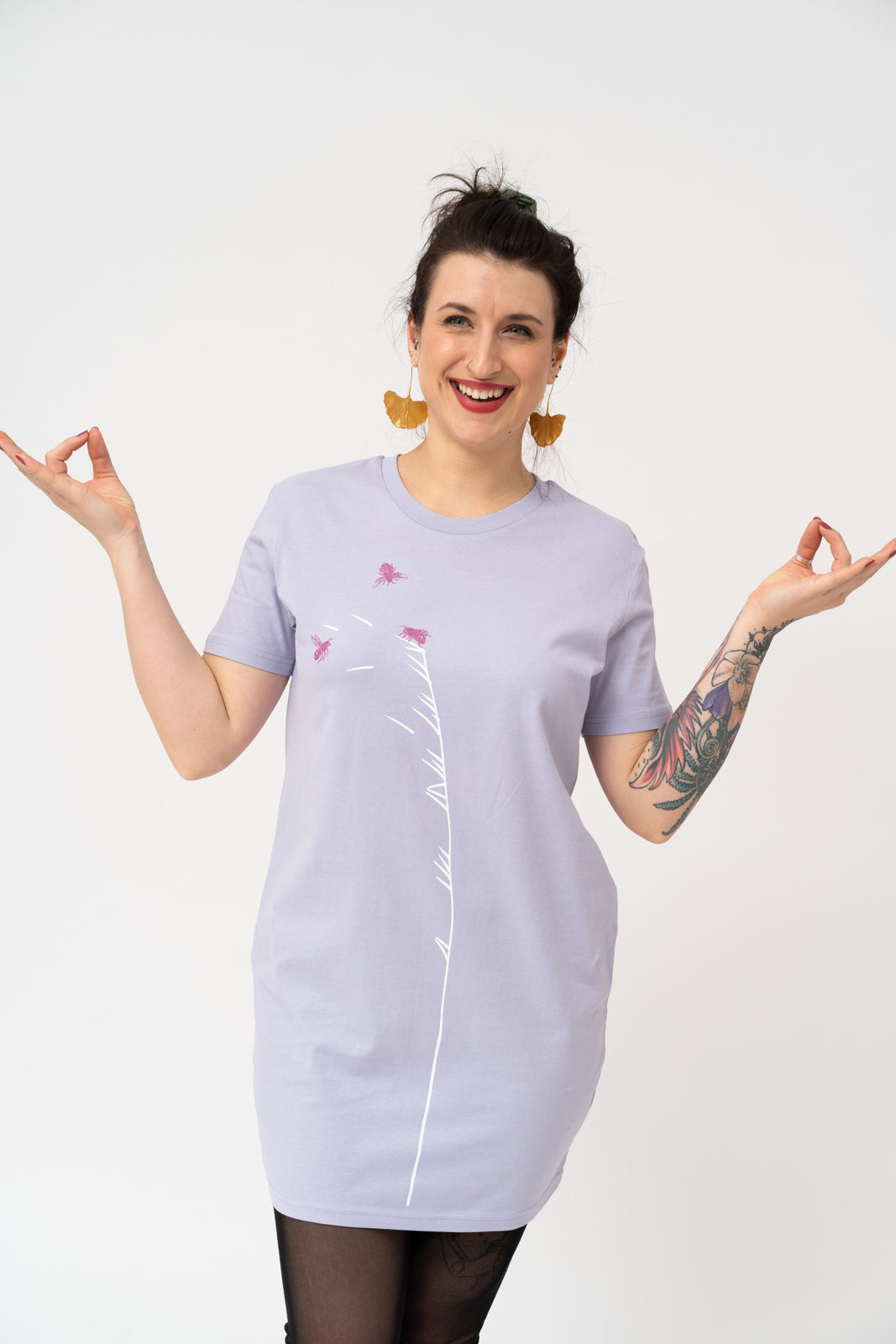 T-shirt obleka