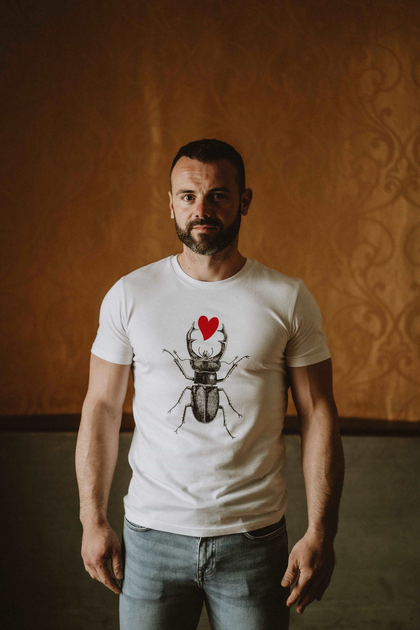 T-shirt with scarab and plush heart