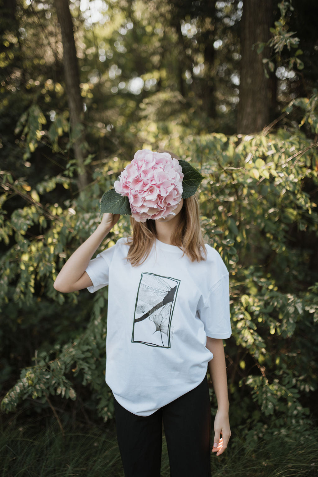 White shirt with frame