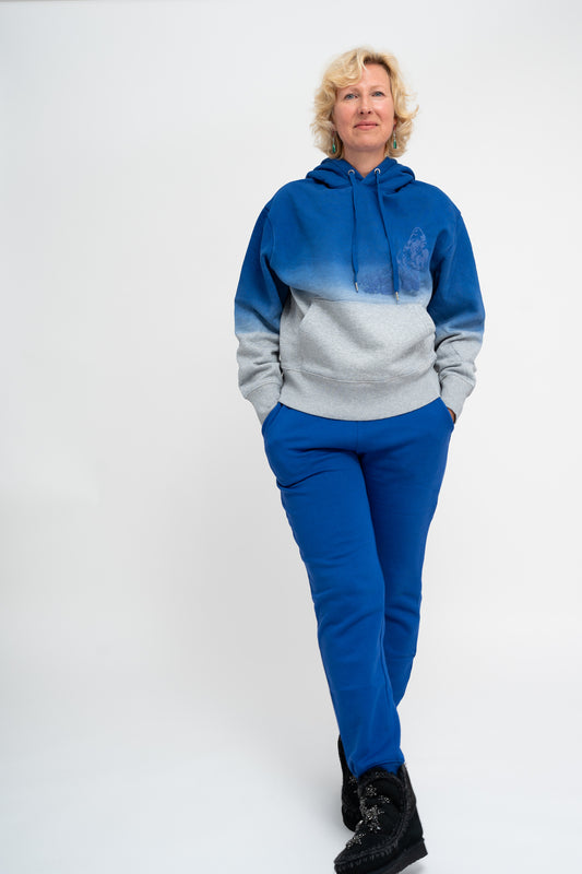 Hoodie v modri barvi