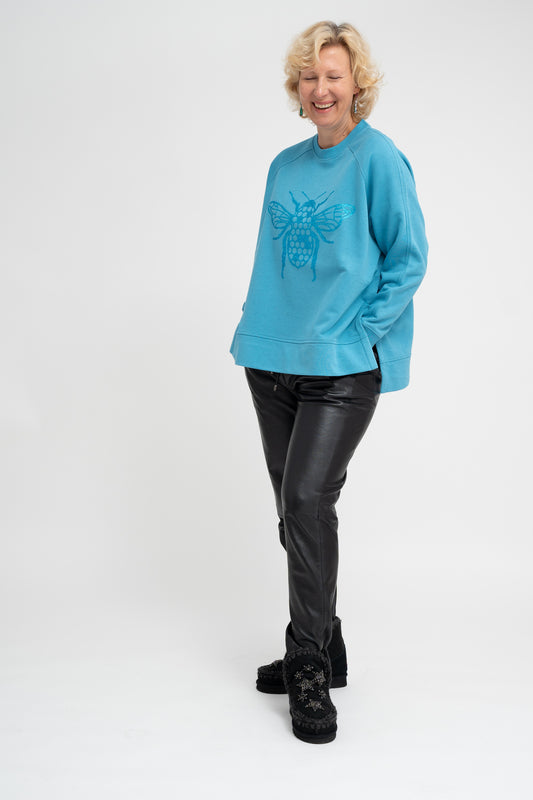 Women's oversize sweater with side cut - 300 g organic cotton - longer on the back