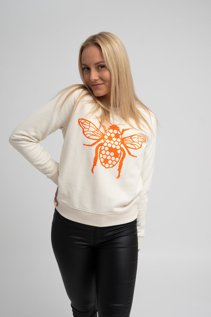 Short Sweater with a Bee - SAMPLE -30%