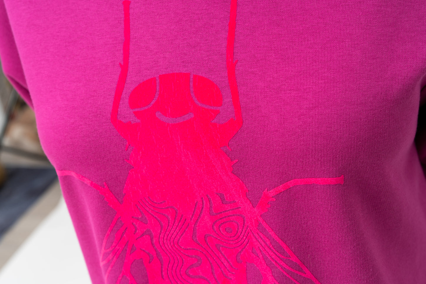 Women's oversize sweater with side cut, 300 g organic cotton - longer on the back