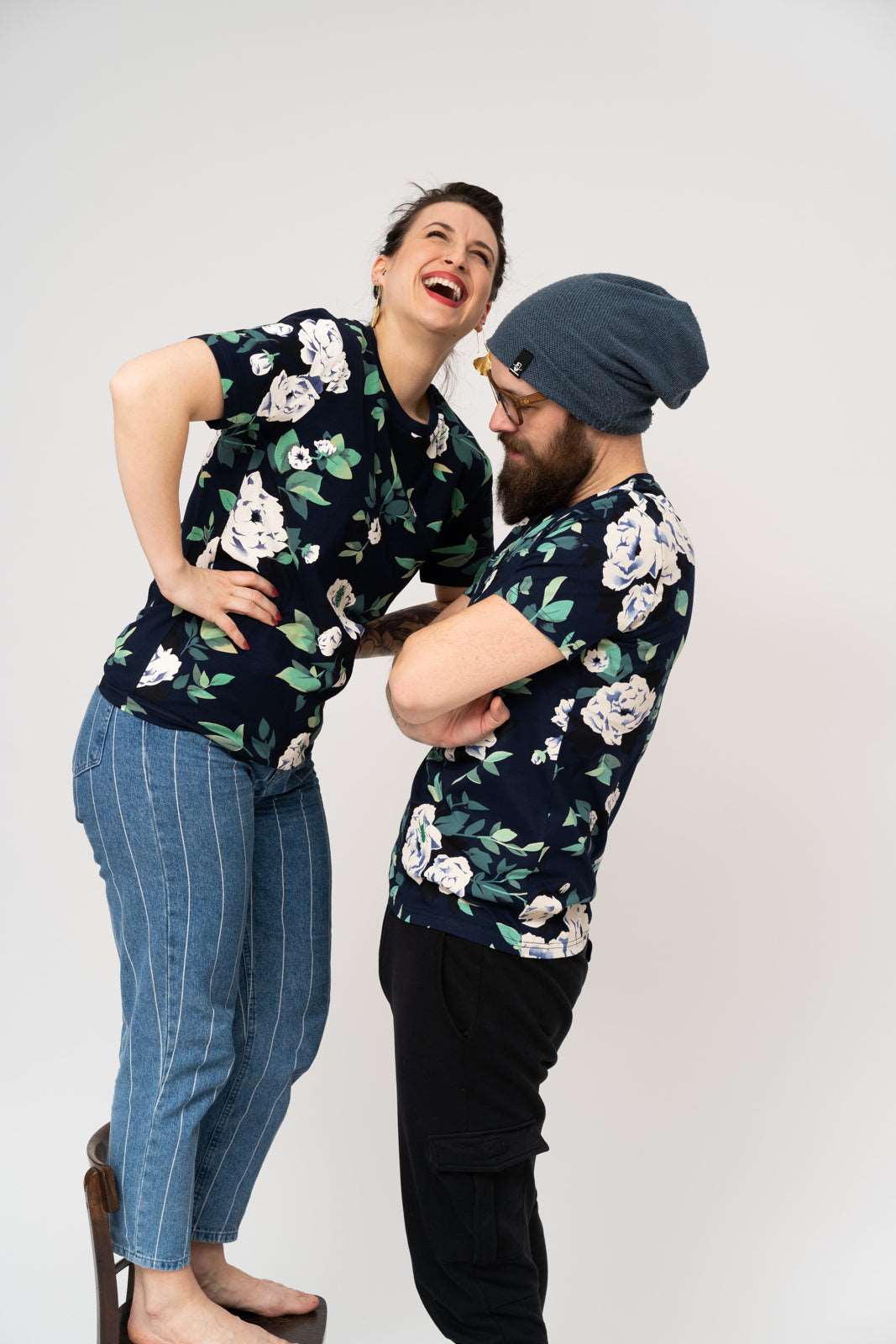 BUGS&ROSES UNISEX T SHIRT