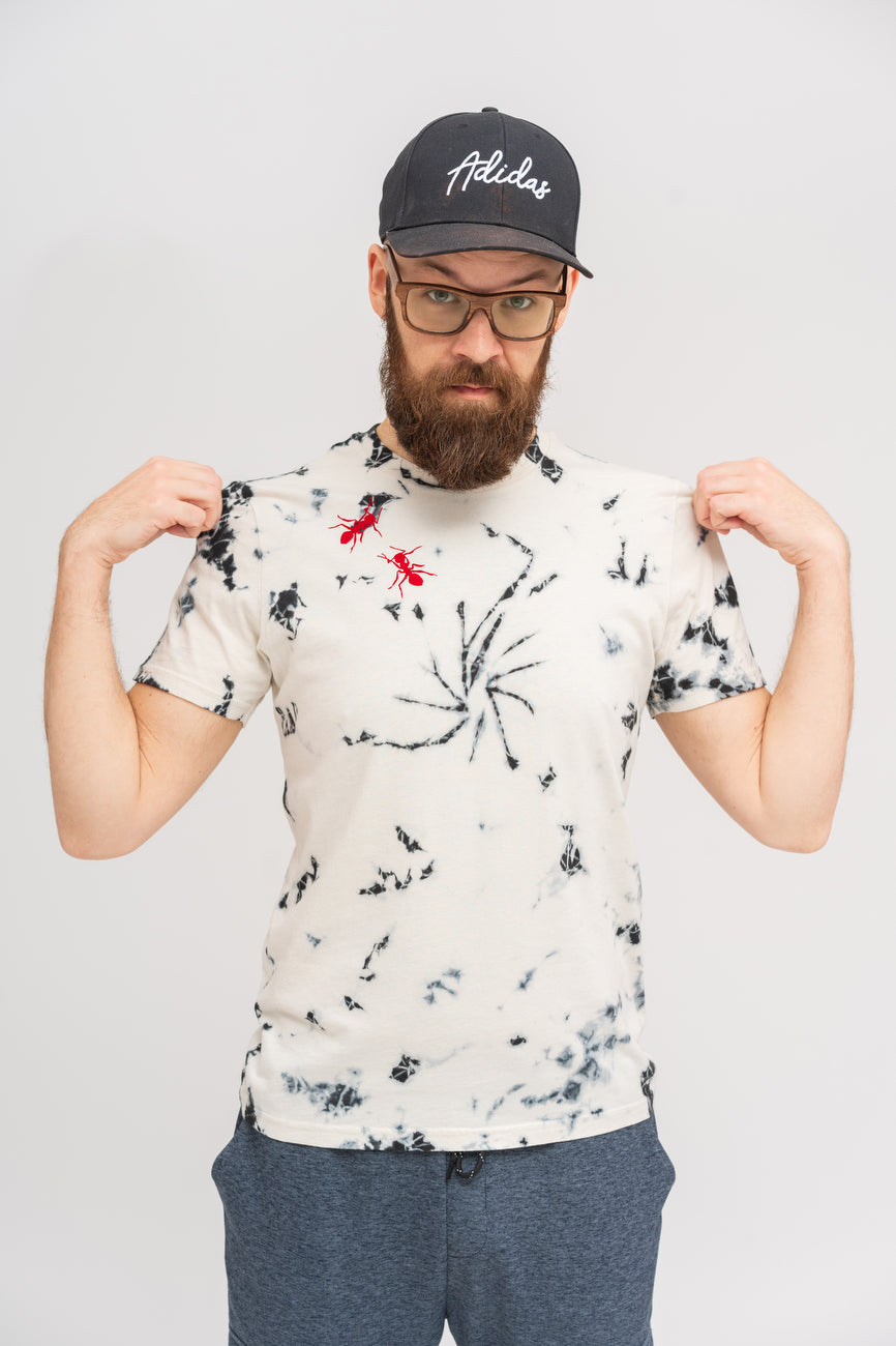 Tie & Dye T-Shirt with red plush ants/organic cotton/unisex