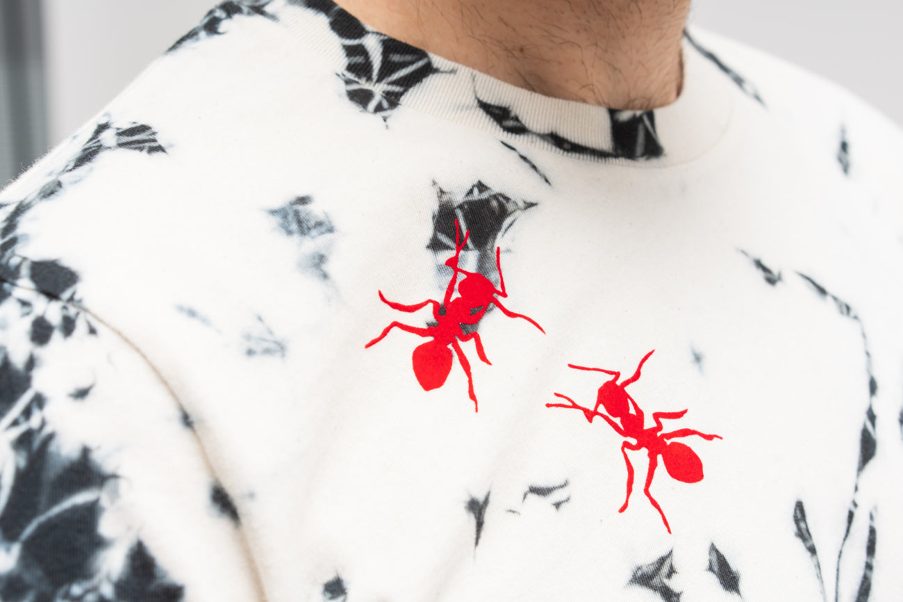 Tie & Dye T-Shirt with red plush ants/organic cotton/unisex