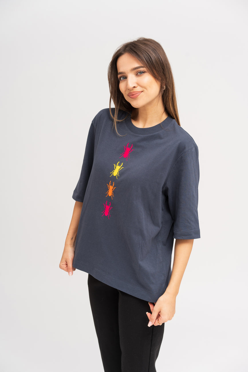 T-Shirt with slightly longer sleeves, straight cut/organic cotton