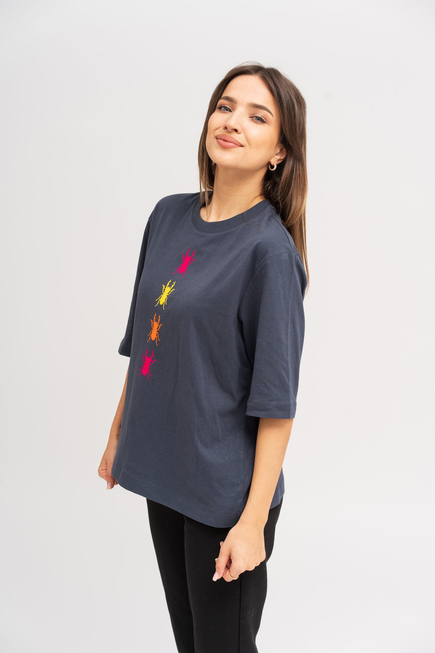 T-Shirt with slightly longer sleeves, straight cut/organic cotton