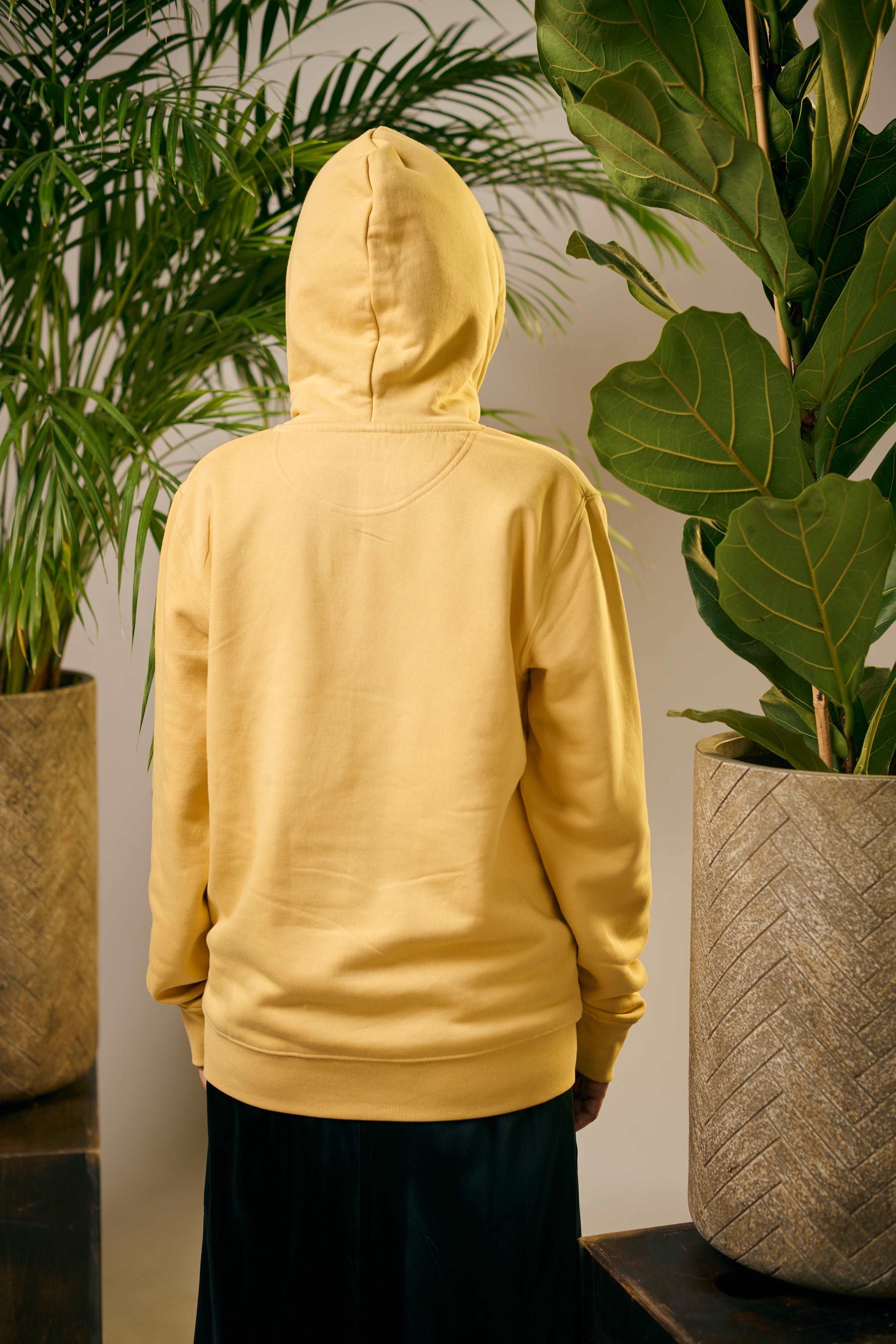 Hoodie v barvi jojobe z ročnim potiskom 3D kačjih pastirjev - Unisex
