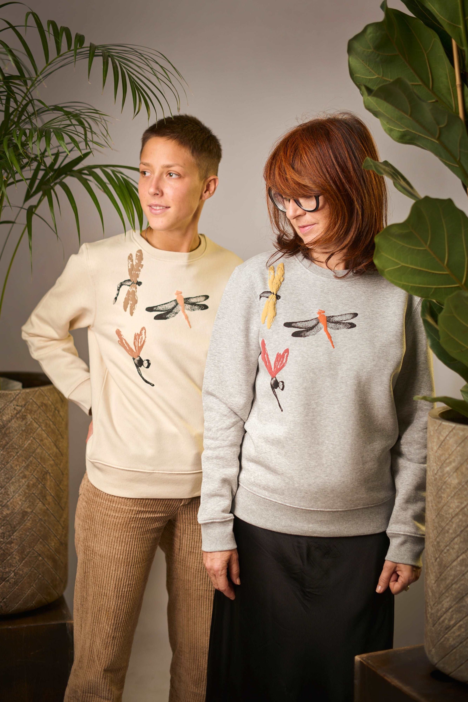 Pulover v sivi barvi z ročnim 3D potiskom kačjega pastirja - Unisex