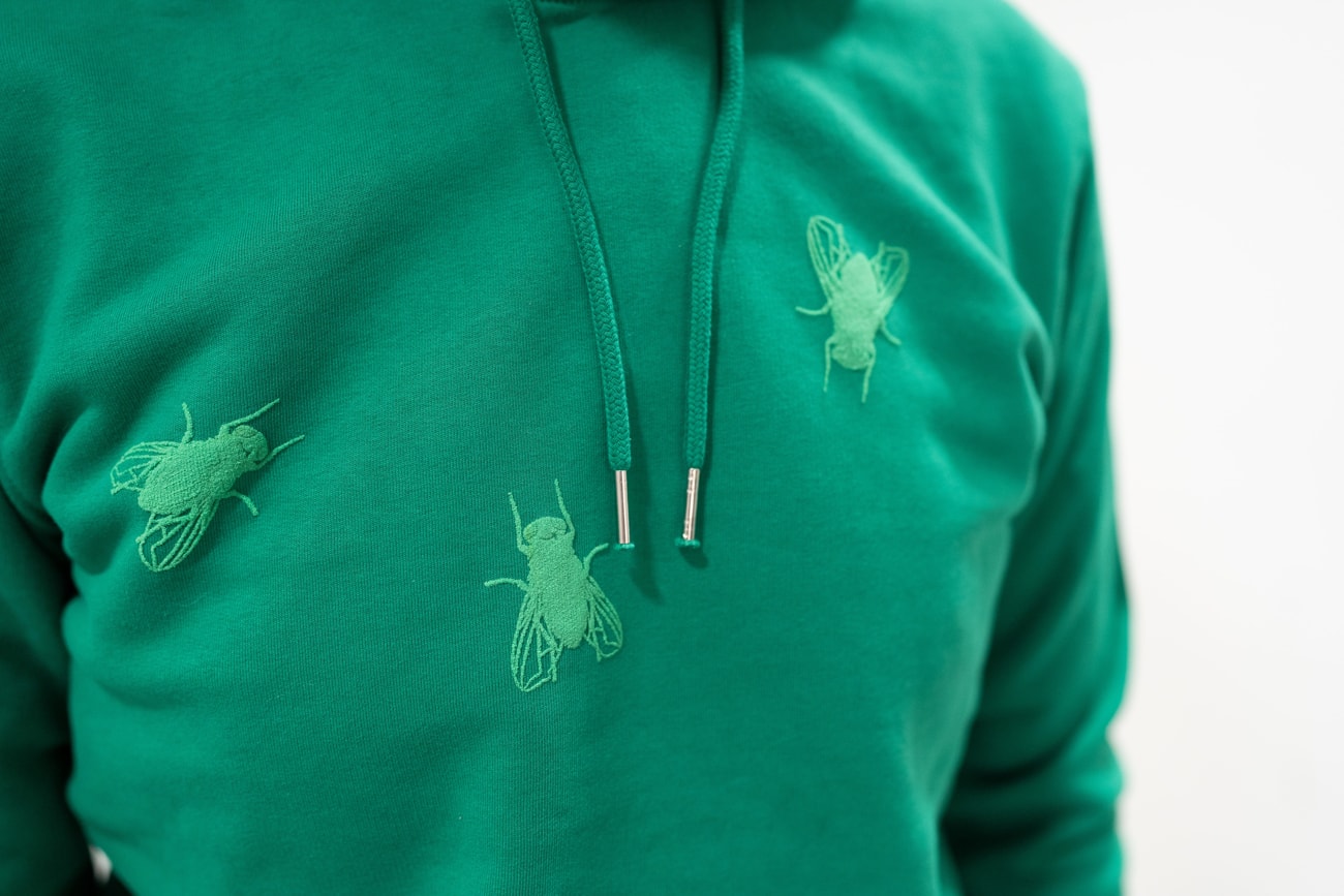 UNISEX Hoodie with a 3D fly made of organic cotton 350g